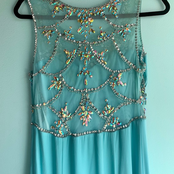 The most stunning light turquoise/baby blue gown. - Picture 7 of 12